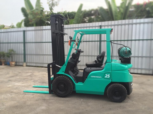 ขายโฟล์คลิฟ MITSUBISHI GRENDIA(รุ่นล่าสุด) 2.5 ตัน4เมตรเกียร์ออโต้ รถดีมากๆๆรับประกัน 270,000 ติดต่อ 094-4267888 จะเด็ด