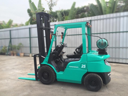 ขายโฟล์คลิฟ MITSUBISHI GRENDIA(รุ่นล่าสุด) 2.5 ตัน4เมตรเกียร์ออโต้ รถดีมากๆๆรับประกัน 270,000 ติดต่อ 094-4267888 จะเด็ด