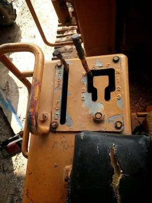 ขายรถตักตีนตะขาบ