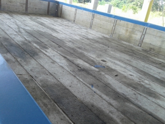 ขายกระบะคาร์โก้ พื้นไม้เดิมทีติดอยู่กับรถเฮี๊ยบ ( แต่ตอนนี้ขายเฮ๊๊ยบแล้ว )