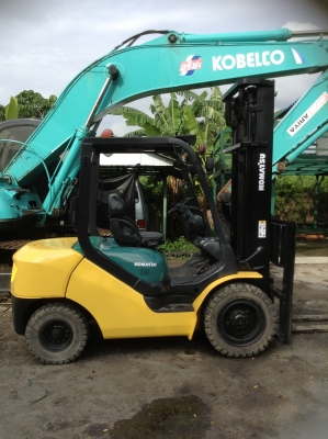 +++ ขายโฟล์คลิฟท์  KOMATSU FD30-16  รุ่น 16  (รถสภาพดี  รับประกัน)  ขนาด  3  ตัน  เครื่องยนต์ดีเซล  เสา  4  เมตร  เกียร์ออโตเมติค  งา 1,070  มม.  ยางตันครับ