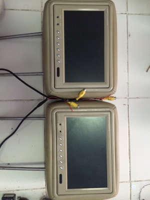 จอหมอน 9 นิ้ว สีครีม AV 2 ช่อง หนังไม่ขาด มือ2 ญี่ปุ่น