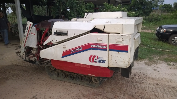 รถเกี่ยวข้าวพร้อมนวดข้าว  YANMAR CA160 เก่าญี่ปุ่น ขนาด 16 แรง มีตัวอุ้มเกี่ยวข้าวล้ม