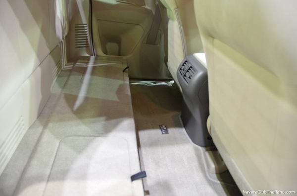 ป้ายแดงNISSAN NP300 2.5 KC ป้ายแดงNISSAN NP300 2.5 KC