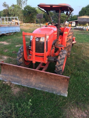 ขายรถไถ KUBOTA L4708 ปี55 ใช้งานน้อย อุปกรณ์ครบ ดันหน้า ผานหลัง โรตารี่ สภาพพร้อมใช้งาน เอกสารเล่มทะเบียนพร้อมโอน สนใจโทร 090-8588220คุณนะ 093-3258446คุณบิว หรือเข้าดูสินค้าอื่นๆได้ที่ www.truck.in.th/498 หรือเพจFacebook ณรงค์ ซื้อขายรถมือสอง (เว็บไซต์ส่ว