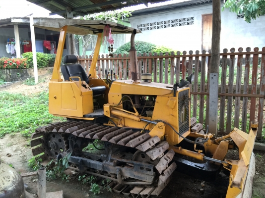 ขายแทร็กเตอร์ตีนตะขาบ D20 พร้อมใช้ ใบมีดสไลด์ได้