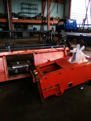 รถเกี่ยวข้าว คูโบต้า DC60