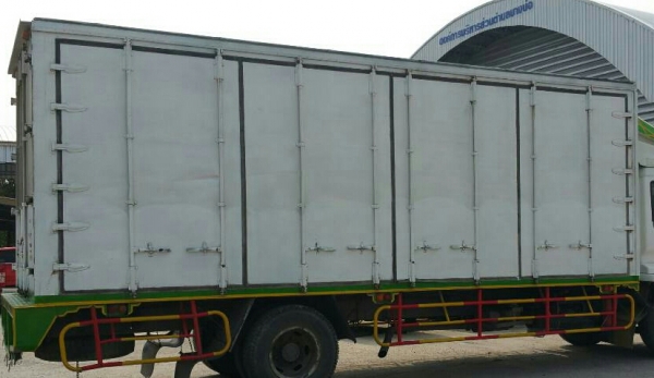 หกล้อ อีซูซุ FTR195 ปี03 ตู้สิบบาน ช่วงยาว 7.20ม สภาพดีพร้อมใช้งาน ทะเบียนพร้อมโอน