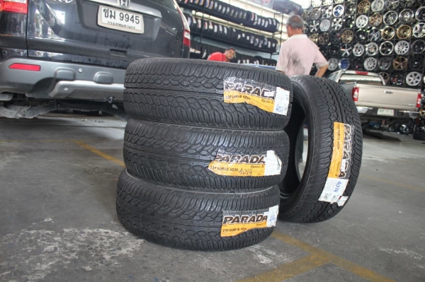 ยาง YOKOHAMA PARADA 235/60R18 เส้นละ 7,500 บาท