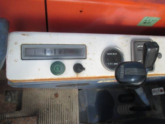 ขายรถเก่านอกแท้ 100\%KUBOTA รุ่น : KH-033 (พร้อมหัวเจาะ) ขายรถเก่านอกแท้ 100\%KUBOTA รุ่น : KH-033 (พร้อมหัวเจาะ)