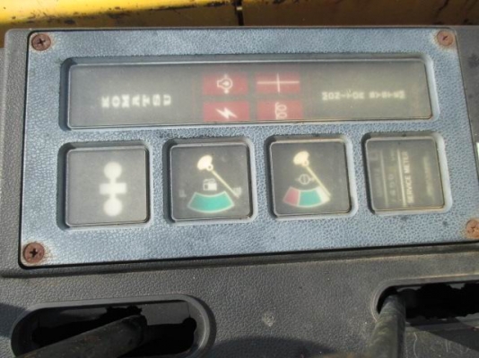 ขายรถเก่านอกแท้ 100\% KOMATSU รุ่น : PC30-6 มีเอกสารอินวอย