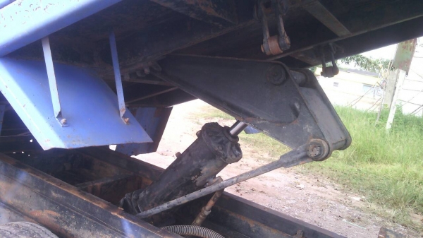 ขายด่วยนถ6ล้อดั้มกระปองเครือง88กะบะยาว2.8เมตรหัวกาตูน