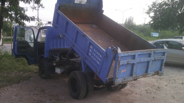 ขายด่วยนถ6ล้อดั้มกระปองเครือง88กะบะยาว2.8เมตรหัวกาตูน