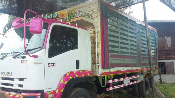 ขายด่าวน์ 380,000บ หกล้ออีซูซุ FTR240ปี56ดั้มเกษตร สภาพดีสวยเดิมพร้อมใช้งาน วิ่งเเค่ 80×××กม. เปลียนสัณญาเช้าซื้อ บ.ตรีเพรชอีซูซุ รับรถกลับได้เลย ครับ ขายด่าวน์ 380,000บ หกล้ออีซูซุ FTR240ปี56ดั้มเกษตร สภาพดีสวยเดิมพร้อมใช้งาน วิ่งเเค่ 80×××กม. เปลียนสัณญาเช้าซื้อ บ.ตรีเพรชอีซูซุ รับรถกลับได้เลย ครับ