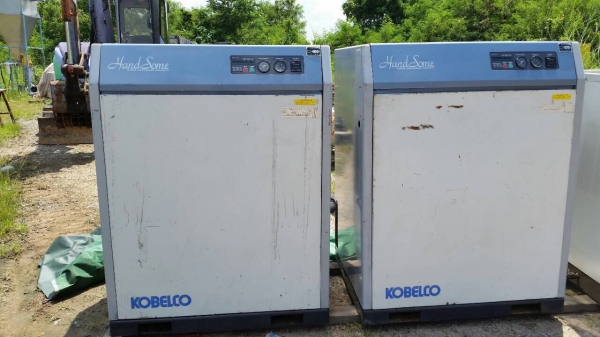 ปั้มลมสกรู 30 แรง พึ่งเข้าจากญีปุ่ญ มีแอร์ดรายเยอร์ในตัว ถังลมของญี่ปุ่ญ1 ใบพร้อมใช้งาน