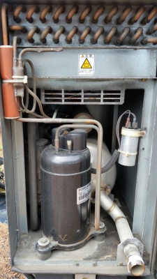 ปั้มลมสกรู 30 แรง พึ่งเข้าจากญีปุ่ญ มีแอร์ดรายเยอร์ในตัว ถังลมของญี่ปุ่ญ1 ใบพร้อมใช้งาน