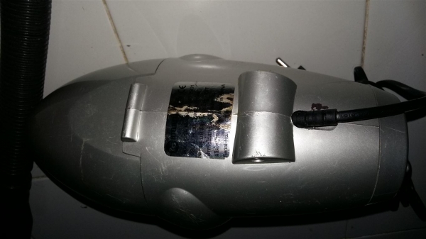 เครื่องดูดฝุ่นในบ้าน ในรถยนต์ (ใช้ไฟ 220 V)