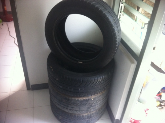 225-55-17 4 เส้น ปี14 ใช้งานได้