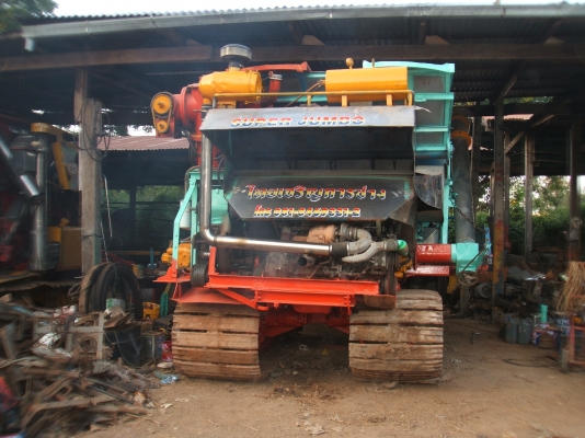 ขายรถเกี่ยวข้าวไทยเจริญ อุ้ม 2.5 ตัน เครื่องยนต์ JO8C เทอร์โบ 260 แรงม้า ปั้มไดกิ๊นส์ เบอร์ 23