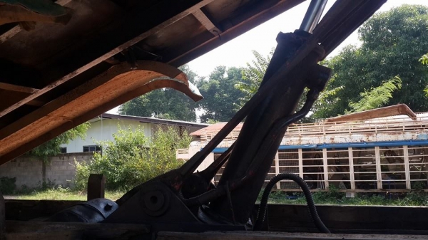 ขาย10ล้อ2เพลา อีซูซุจัมโบ้200 แชชซีใหญ่ เกียร์สโลว์อินเตอร์ 4สปีด แชชซีสวยเครื่องดี สภาพพร้อมลงลุยงาน เอกสารเล่มทะเบียนพร้อมโอน