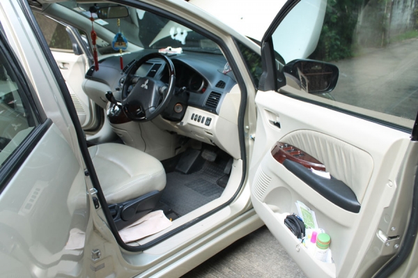 2009 Mitsubishi Spacewagon GLS Limited 2009 Mitsubishi Spacewagon GLS Limited