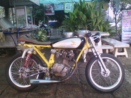 ขาย HONDA GL เครื่องเดิมๆเเน่นๆ อะไหล่เเต่งคุ้มๆ งานชุบเยอะ รถพร้อมใช้งาน มีสำเนาเล่มให้เเต่เลขไม่ตรง+ใบซื้อขาย ค่าตัว 9500 บาท สนใจทักเเชทหรือโทร.089-8054390 โอ๋ อยู่จังหวัด ลพบุรี