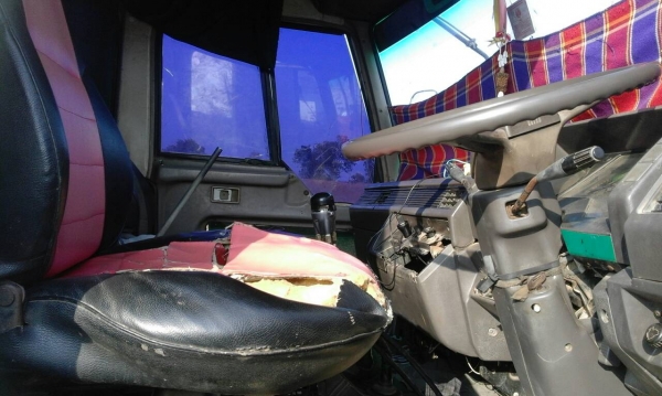 ฝากขาย 850,000บ สิบล้อ มิตซู ไอ้หลง FN527-ปี40TF-61&times;&times;&times; 220โบว์ เบรคเกียร์ใหญ่10สปีส ดั้ม KC สภาพดีสวยบางเดิมทั้งคันพร้อมใช้งาน ทะเบียนพร้อมโอน