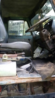 หกล้อดั้มหัวยาว