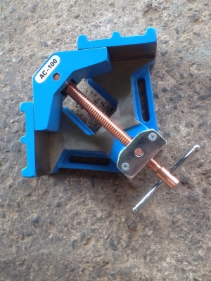 ขาย ปากกาเข้ามุมฉาก