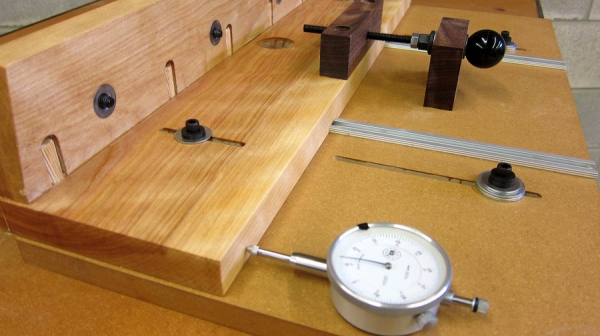 ชุดสกรูปรับละเอียด( MICRO ADJUSTER)พร้อมแท่น ชุดสกรูปรับละเอียด( MICRO ADJUSTER)พร้อมแท่น