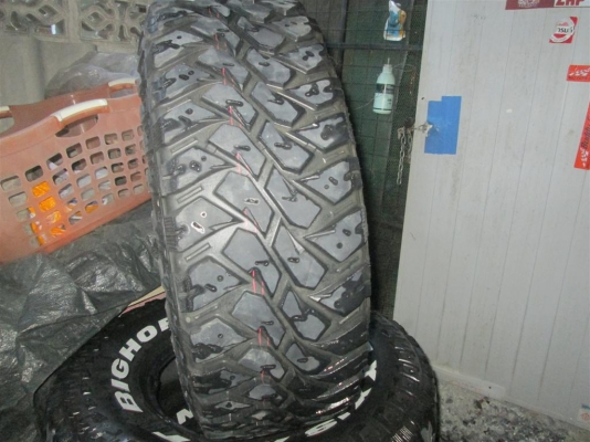 ขายยางmaxxis bighorn 764 mudterrian 31x10.5x15 4 เส้น ขายยางmaxxis bighorn 764 mudterrian 31x10.5x15 4 เส้น