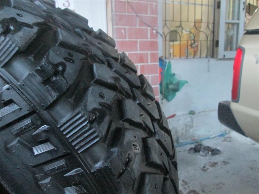 ขายยางmaxxis bighorn 764 mudterrian 31x10.5x15 4 เส้น ขายยางmaxxis bighorn 764 mudterrian 31x10.5x15 4 เส้น
