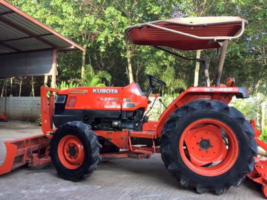 ขายรถไถKubota L3408 (4WD) พร้อมใบมีดหน้าและเครื่องตัดหญ้า1.20ม.รถพร้อมใช้งาน