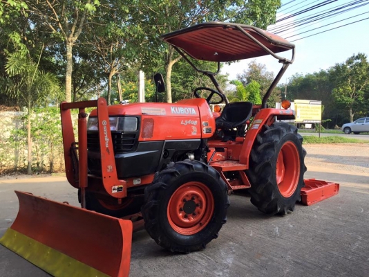 ขายรถไถKubota L3408 (4WD) พร้อมใบมีดหน้าและเครื่องตัดหญ้า1.20ม.รถพร้อมใช้งาน