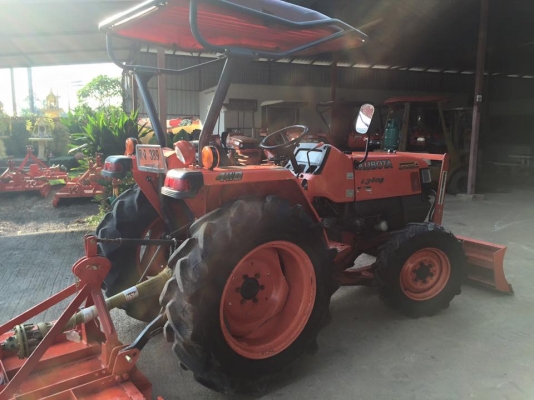 ขายรถไถKubota L3408 (4WD) พร้อมใบมีดหน้าและเครื่องตัดหญ้า1.20ม.รถพร้อมใช้งาน