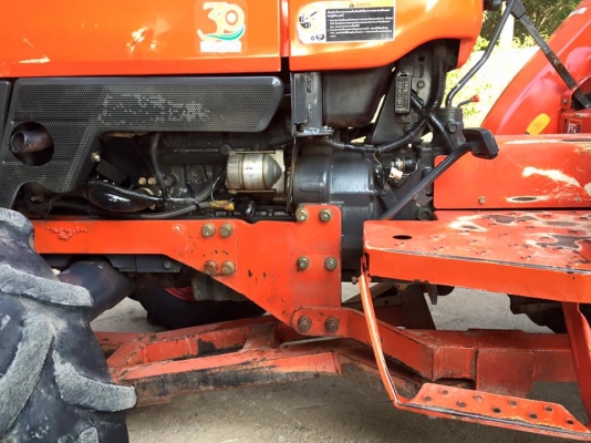 ขายรถไถKubota L3408 (4WD) พร้อมใบมีดหน้าและเครื่องตัดหญ้า1.20ม.รถพร้อมใช้งาน