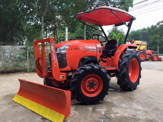 ขายรถไถ Kubota L3608(4WD) พร้อมใบมีดและผานพรวนช้าง รถพร้อมใช้งาน