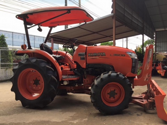 ขายรถไถ Kubota L3608(4WD) พร้อมใบมีดและผานพรวนช้าง รถพร้อมใช้งาน