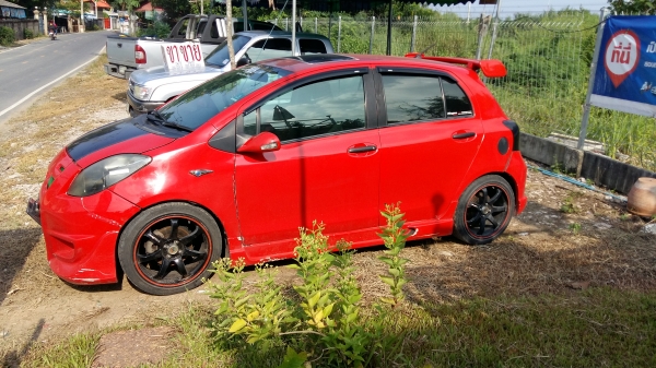 มาอีกแล้วครับ ของดี ราคาถูกๆๆๆๆ TOYOTA YARIS เครื่อง 1500 cc.ปี 07 สีแดง ขายตามสภาพ ช้าหมดนะครับ
