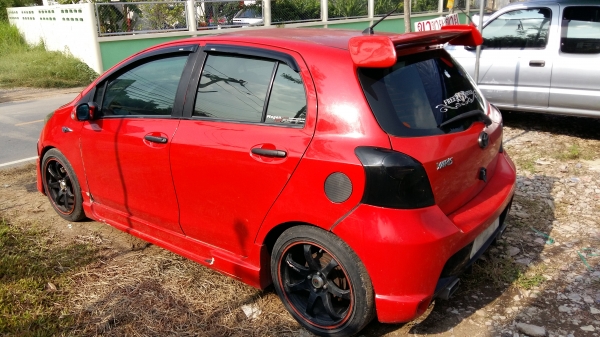 มาอีกแล้วครับ ของดี ราคาถูกๆๆๆๆ TOYOTA YARIS เครื่อง 1500 cc.ปี 07 สีแดง ขายตามสภาพ ช้าหมดนะครับ