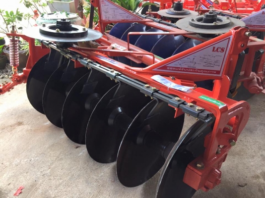 ขายรถไถKubota L4508DI (4WD) พร้อมใบมีดหน้าและผานพรวนLCS 24x6 ใหม่ รถพร้อมใช้งาน
