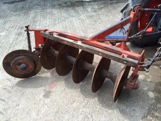 ขายรถไถ Kubota L2605 (4WD) รถ2เพลา พร้อมใบมีดและผานพรวน รถพร้อมใช้งาน