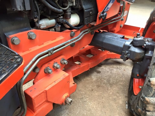 ขายรถไถ Kubota M7040 (4WD) พร้อมดันหน้า ผานพรวน รถสวย สภาพเดิมๆพร้อมใช้งานครับ