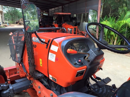 ขายรถไถ Kubota M7040 (4WD) พร้อมดันหน้า ผานพรวน รถสวย สภาพเดิมๆพร้อมใช้งานครับ ขายรถไถ Kubota M7040 (4WD) พร้อมดันหน้า ผานพรวน รถสวย สภาพเดิมๆพร้อมใช้งานครับ