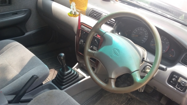 นิสสัน ซันนี่ซาลูน ปี97