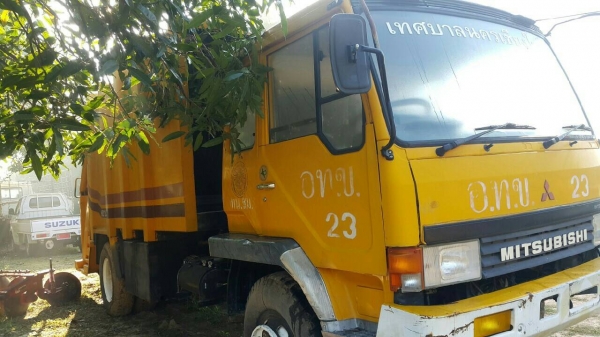 หกล้อ มิตซู ไอ้หลง FK 457 H 6D16 225โบว์ยูโรทู ปี47รถห้างแท้ สภาพสวยจัดบางเดิมทั้งคันเหมือนใหม่ ทะเบียนพร้อมโอน