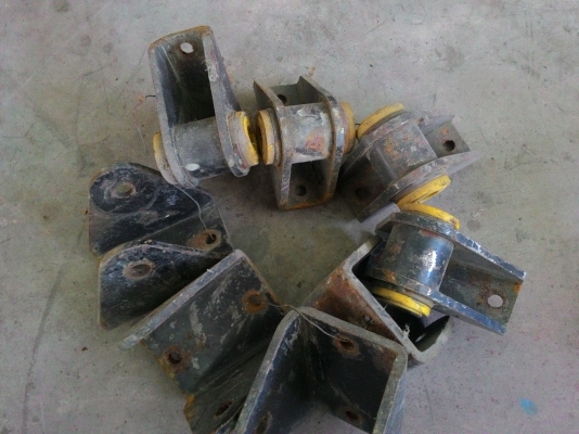 เต้าแหนบสำหรับคาริบเบี้ยน อย่างหนา 6 มิล ครบชุด  หน้าหลัง พร้อมบูชยูรีเทรน