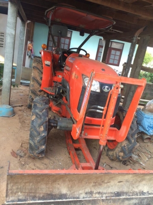 **415,000 บ.ต่อรอง/// รถไถ2เพลา KUBOTA L4708 4WD ปี55 เดิมบาง **ขาย KUBOTA L4708 4WD รถไถ2เพลา 47แรง ปี55 สภาพเดิมบาง พร้อมลุย FARM TRACTOR KUBOTA L4708 47HP 4WD 2เพลา 47แรงม้า 4สูบแบบตั้ง ปี 55 เครื่องเดิม เกียร์เดิม เครื่องแน่น แรง ไม่เยิ้ม เกียร์ดี ไม่