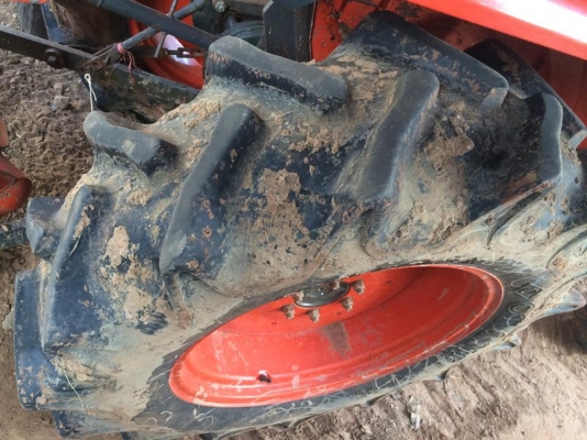 **415,000 บ.ต่อรอง/// รถไถ2เพลา KUBOTA L4708 4WD ปี55 เดิมบาง **ขาย KUBOTA L4708 4WD รถไถ2เพลา 47แรง ปี55 สภาพเดิมบาง พร้อมลุย FARM TRACTOR KUBOTA L4708 47HP 4WD 2เพลา 47แรงม้า 4สูบแบบตั้ง ปี 55 เครื่องเดิม เกียร์เดิม เครื่องแน่น แรง ไม่เยิ้ม เกียร์ดี ไม่