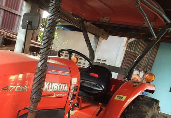 **415,000 บ.ต่อรอง/// รถไถ2เพลา KUBOTA L4708 4WD ปี55 เดิมบาง **ขาย KUBOTA L4708 4WD รถไถ2เพลา 47แรง ปี55 สภาพเดิมบาง พร้อมลุย FARM TRACTOR KUBOTA L4708 47HP 4WD 2เพลา 47แรงม้า 4สูบแบบตั้ง ปี 55 เครื่องเดิม เกียร์เดิม เครื่องแน่น แรง ไม่เยิ้ม เกียร์ดี ไม่